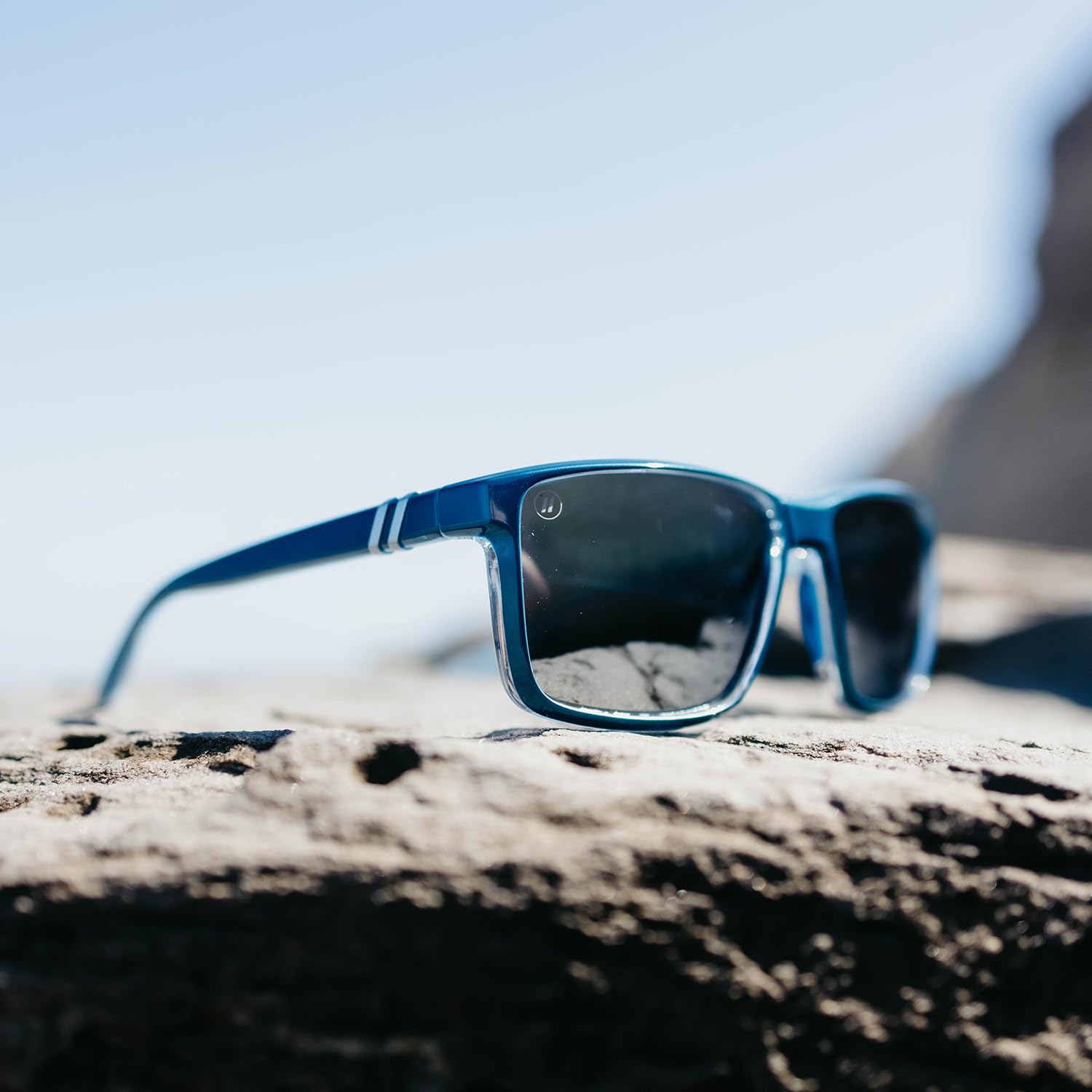 12-blenders-eyewear-mesa-polarized-sunglasses-modern-wraparound-frames-100-uv-protection-for-men-women-ghoster-gray-ghosterxgray-variation-1.jpg